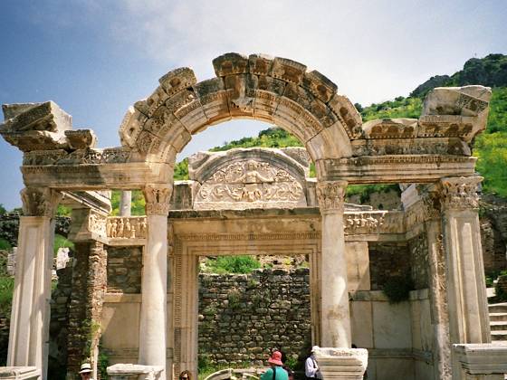 ハドリアヌス神殿
